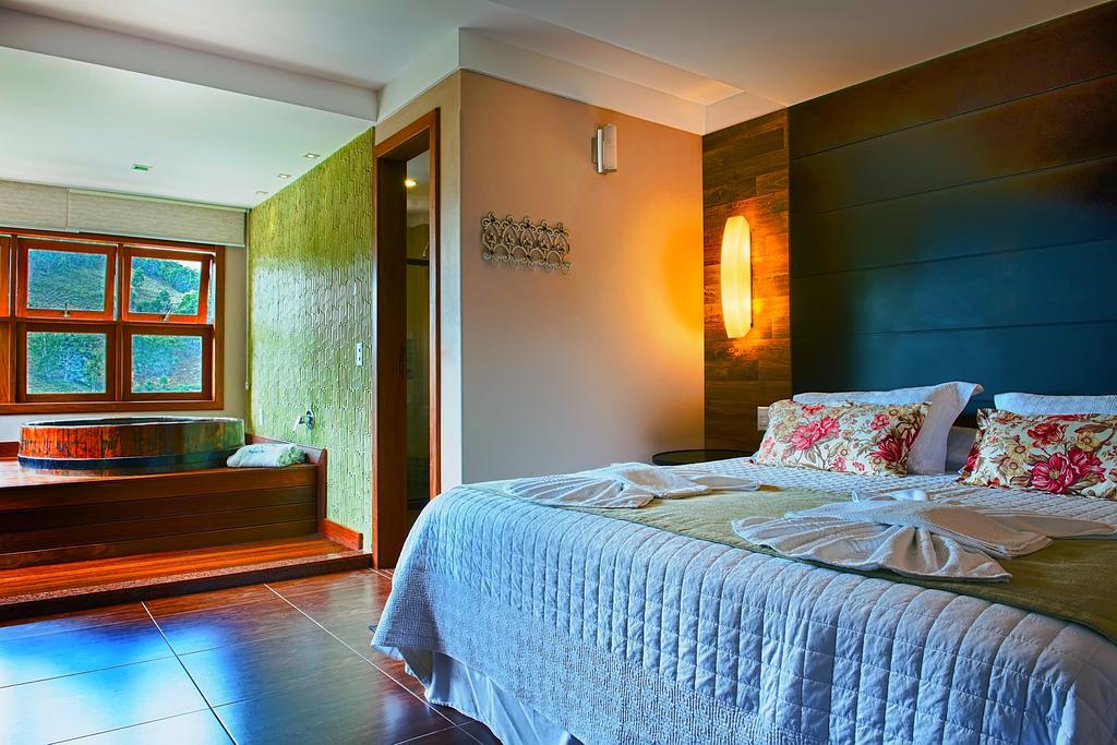 Pousada Dos Pinhos Hotell Pedra Azul  Eksteriør bilde